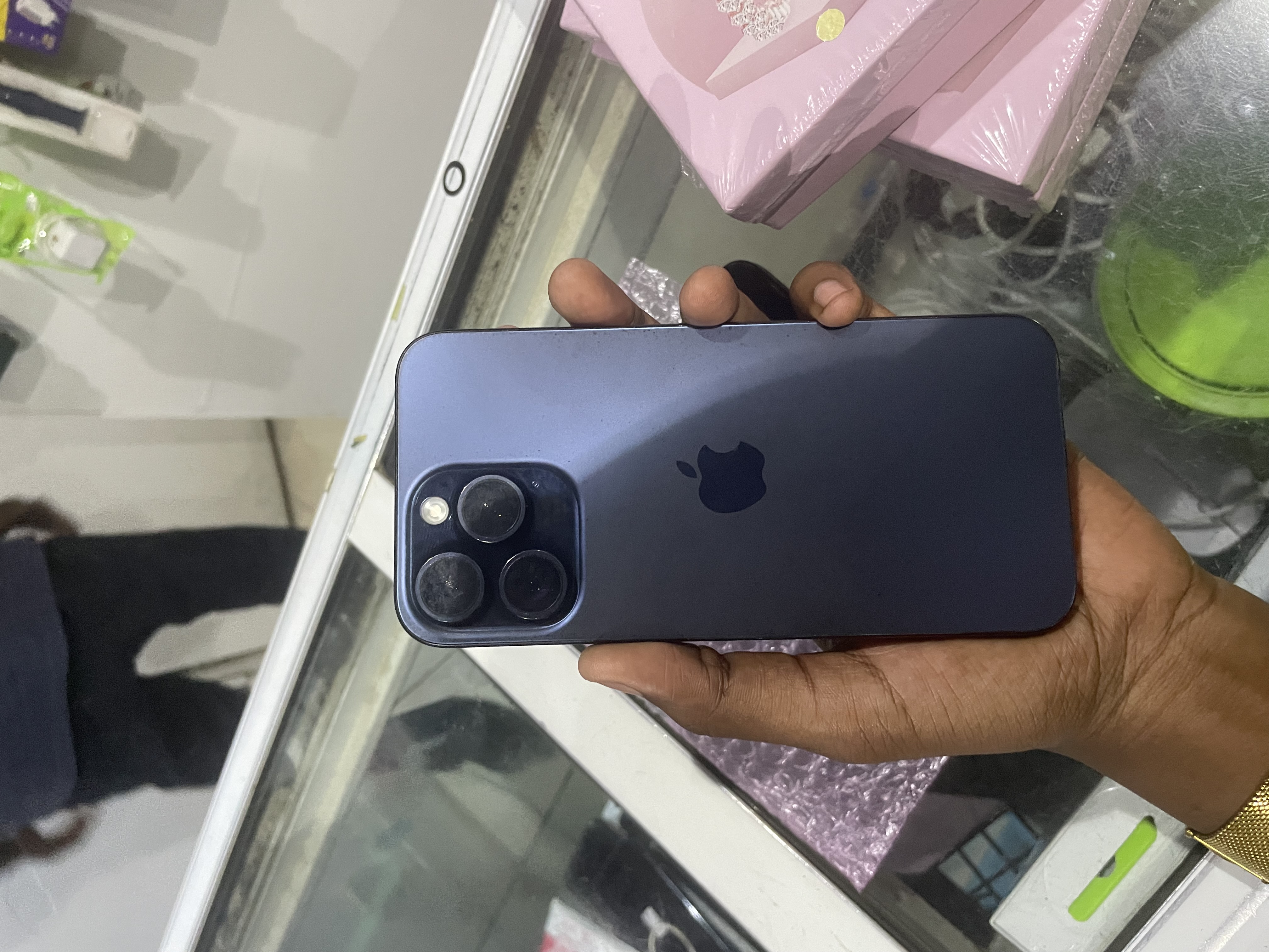 Quête téléphone pour Bator